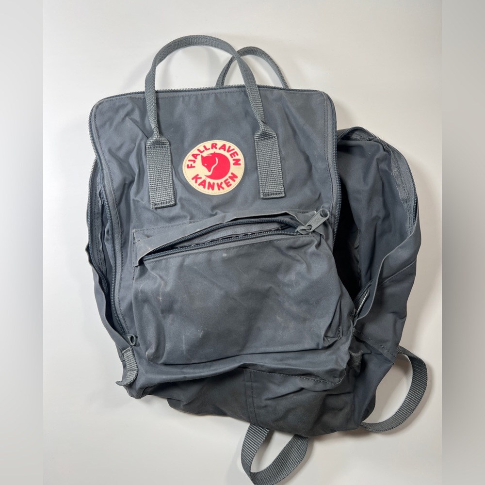 Fjallraven Kanken Graphite Blue Backpack
